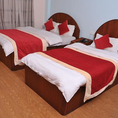 Hotel Brihaspati Катманду Экстерьер фото