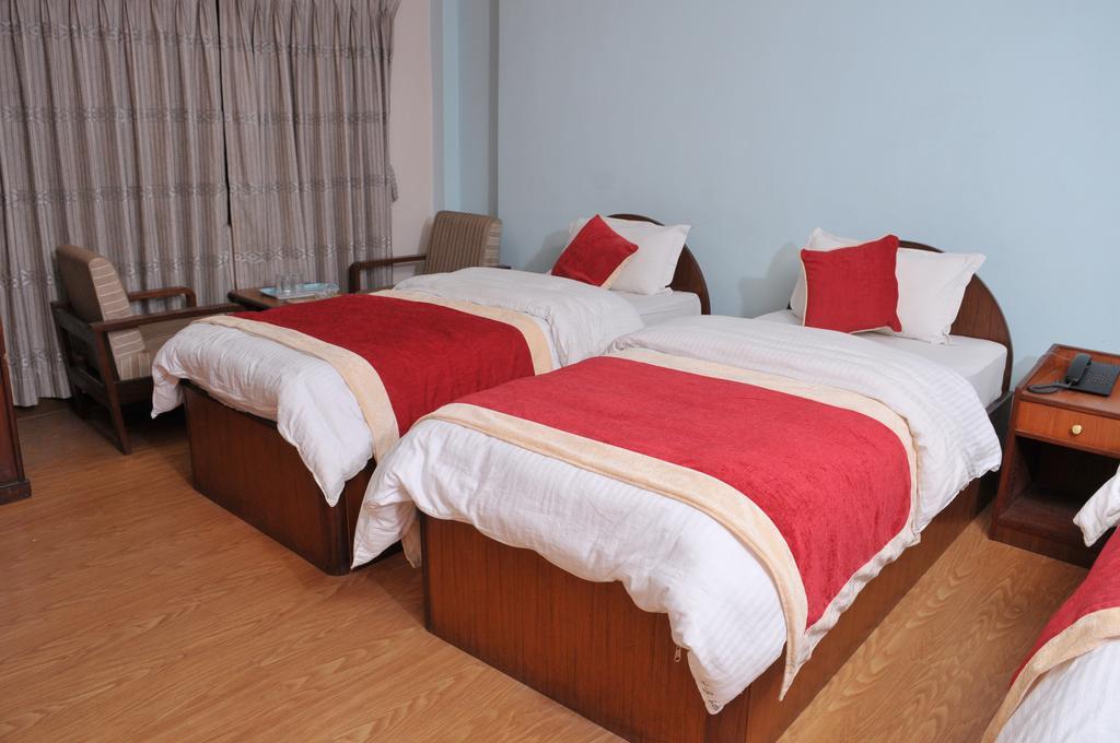 Hotel Brihaspati Катманду Экстерьер фото