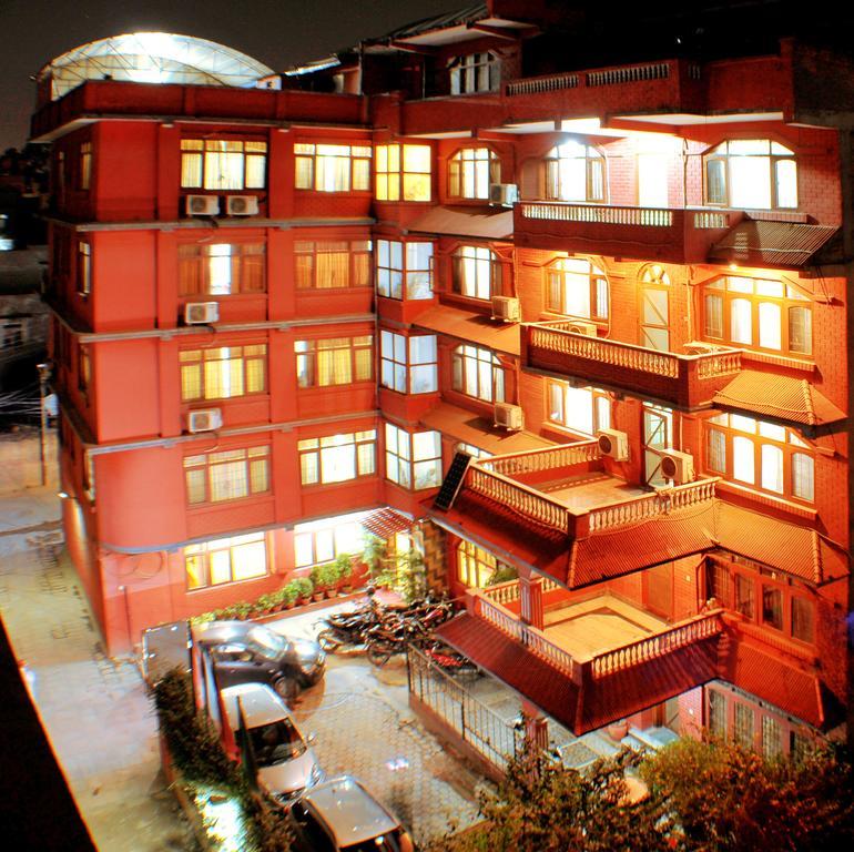Hotel Brihaspati Катманду Экстерьер фото