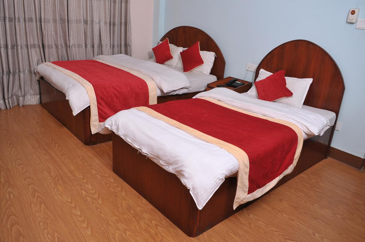 Hotel Brihaspati Катманду Экстерьер фото