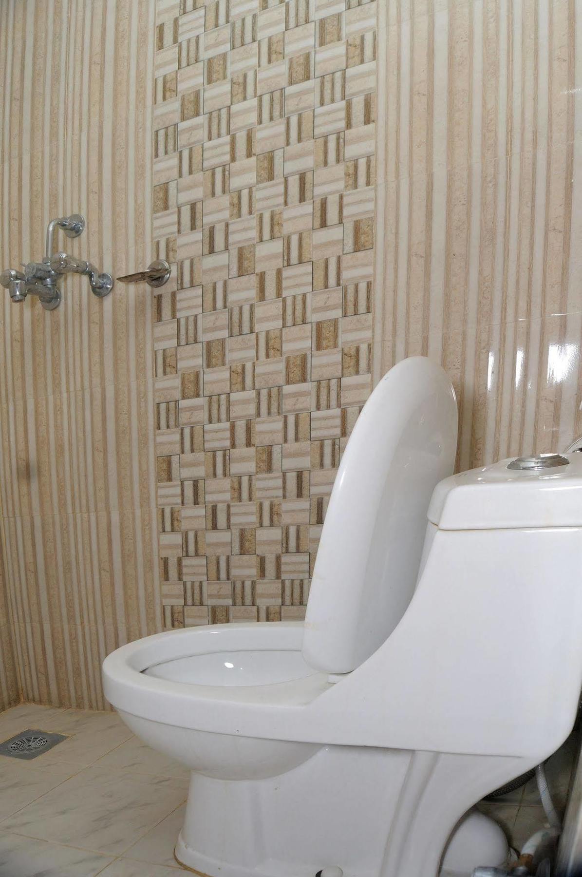 Hotel Brihaspati Катманду Экстерьер фото